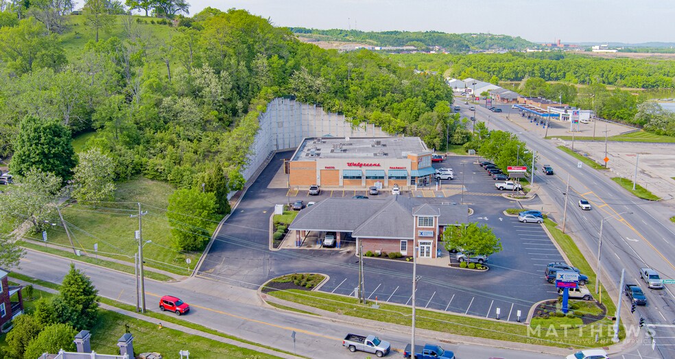 More Photos Of 512 Green Blvd, Aurora Drugstore For Sale