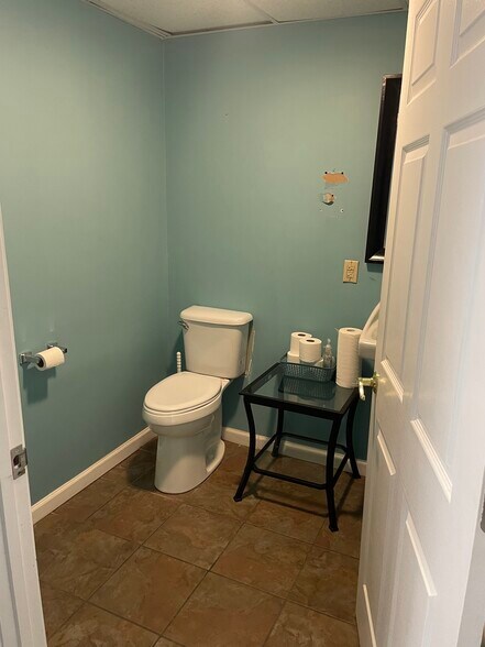 More Photos Of 1620 Kentucky Ave, Paducah Office For Lease