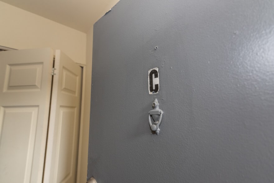 More Photos Of 4907-4921 Frederick Ave, Baltimore Apartments For Sale