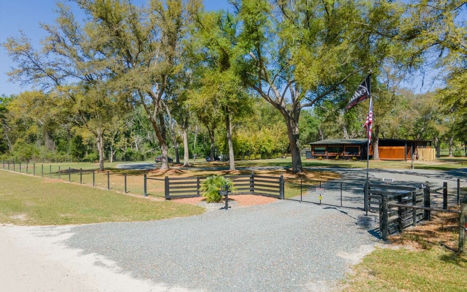 More Photos Of 13951 160th Ter, Mc Alpin Lodge Meeting Hall For Sale