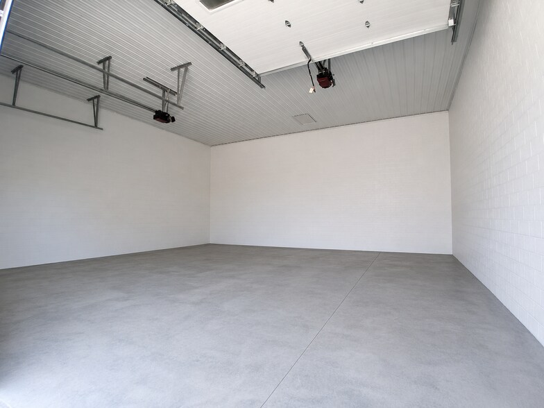 More Photos Of 3636 S Benzing Rd, Orchard Park Warehouse For Lease