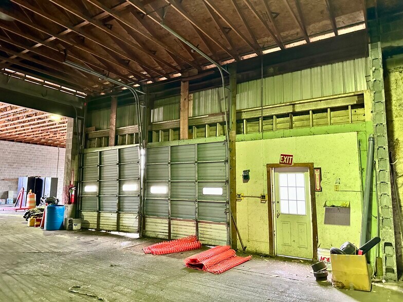 More Photos Of 212 S Pine River St, Ithaca Industrial For Sale