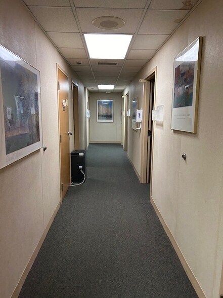 More Photos Of 140 Strollings Ave, Logan Office For Sale