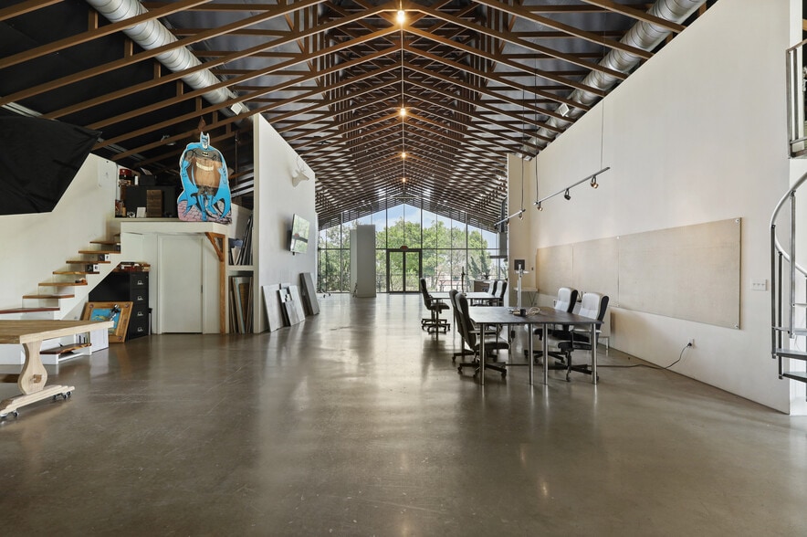 More Photos Of 1007 Folsom St, Dallas Loft Creative Space For Sale