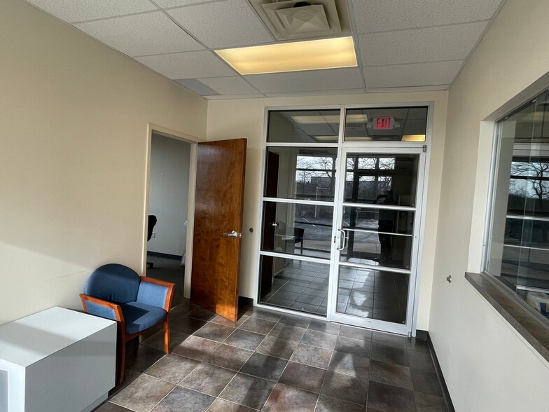 More Photos Of 400 Gargrave Rd, Dayton Warehouse For Sale