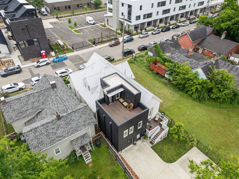 More Photos Of 1120 3rd Ave S, Nashville General Retail For Sale