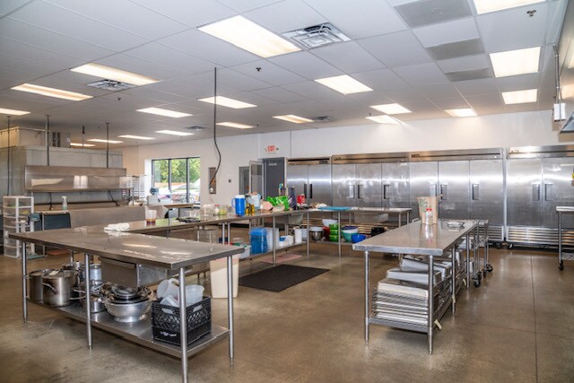 More Photos Of 1930 W Bluemound Rd, Waukesha Medical For Lease