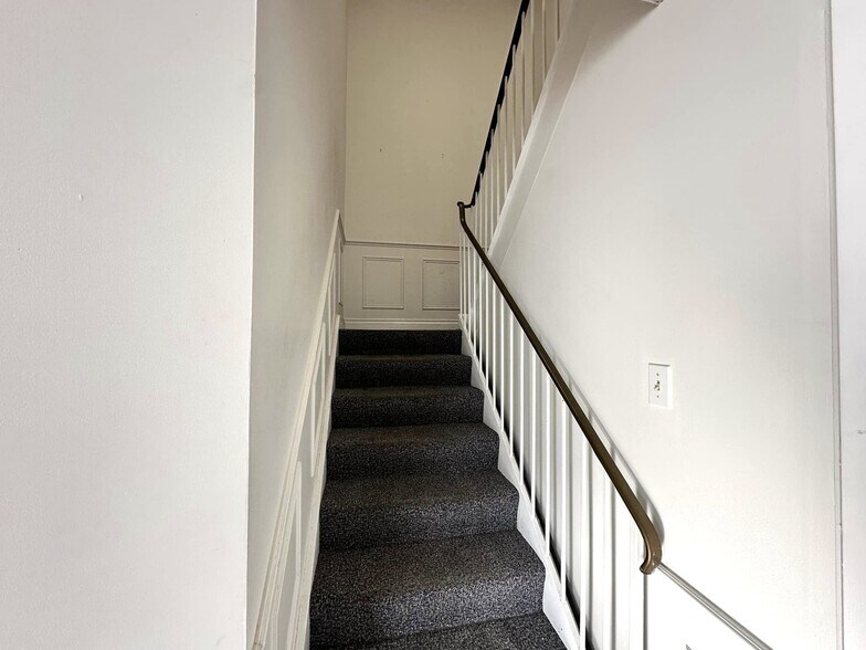 More Photos Of 400 Esna Park Dr, Markham Warehouse For Sale