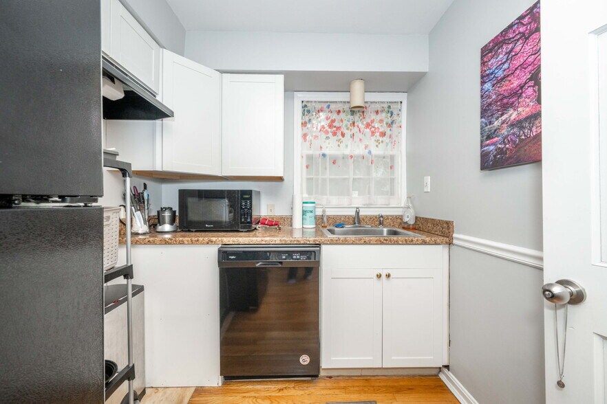 More Photos Of 1 Crestview Dr, Milford Medical For Lease