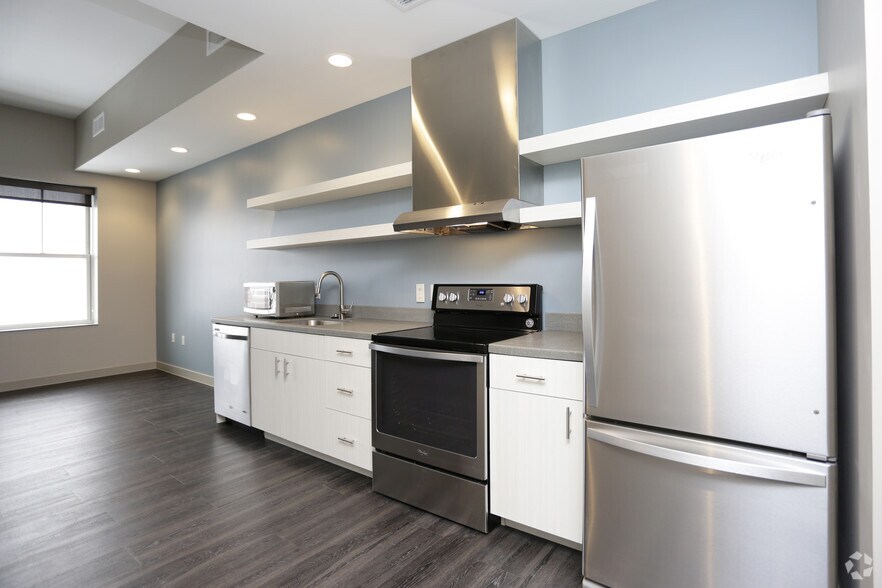 More Photos Of 415 Bridge St NW, Grand Rapids Apartments For Lease