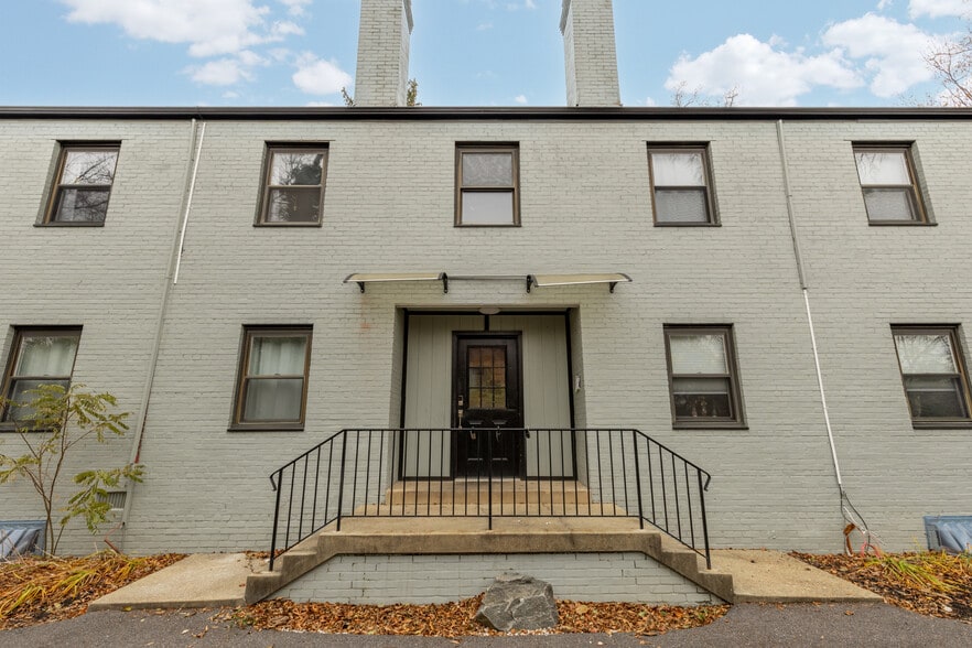 More Photos Of 7404 Columbia Ave, College Park Apartments For Sale