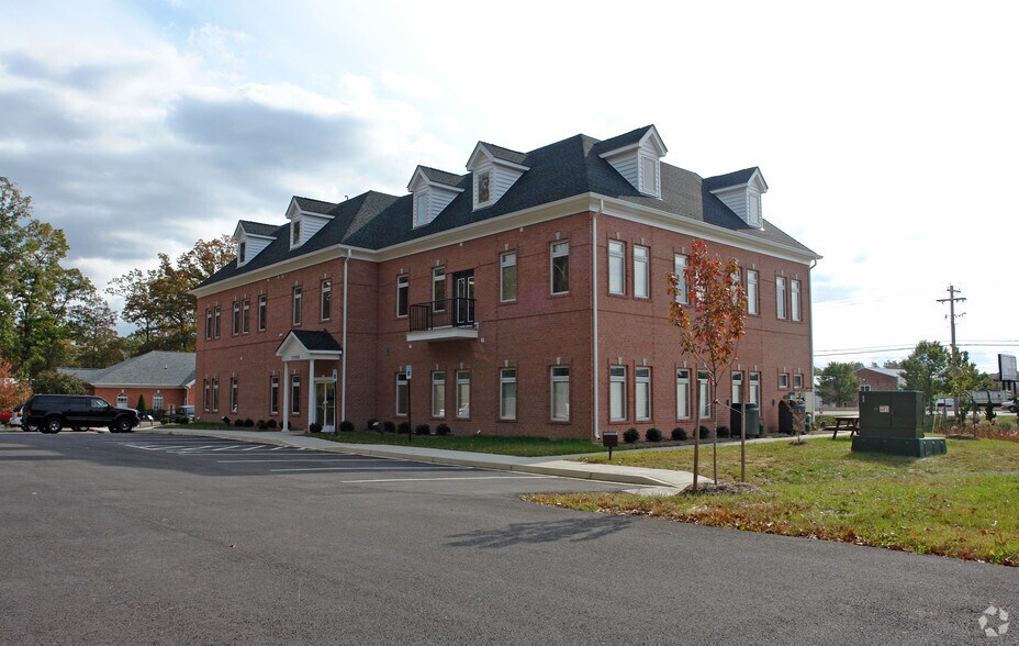 More Photos Of 22888 Three Notch Rd, California Office For Sale