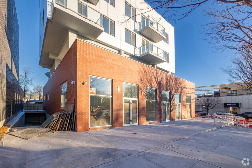 More Photos Of 150-23 Barclay Ave, Flushing Apartments For Lease