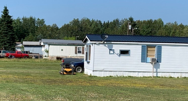 Primary Photo Of 41 Brookside Cir, Washburn Manufactured Housing Mobile Home Park For Sale