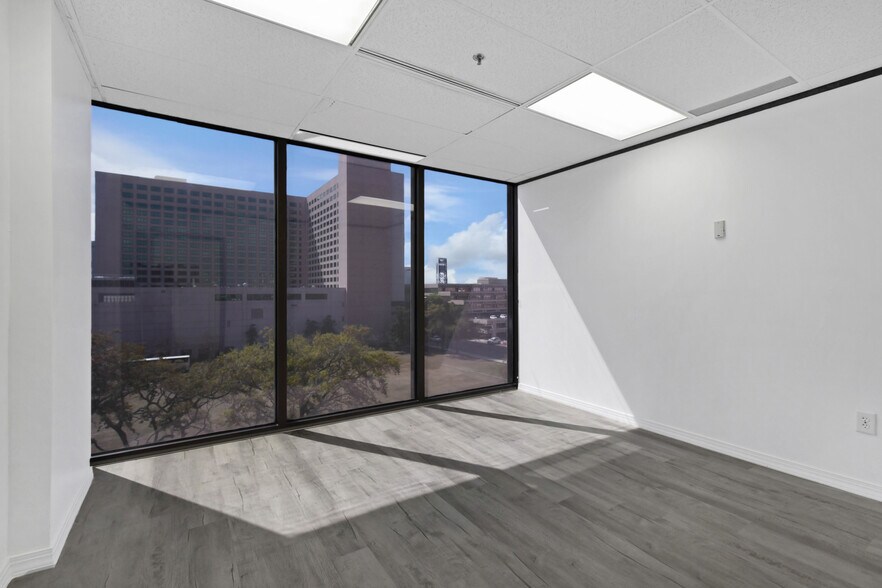 More Photos Of 233 E Bay St, Jacksonville Office For Sale