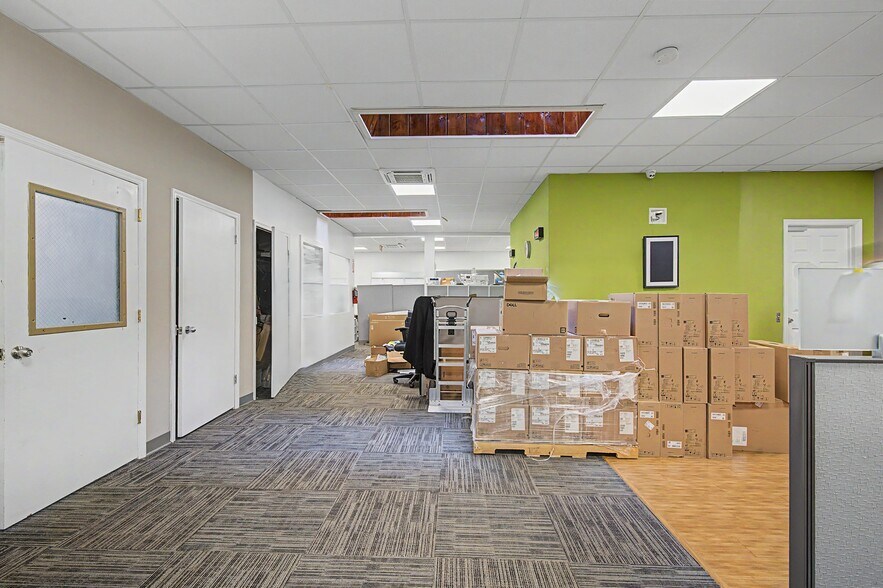 More Photos Of 11 Abrams Rd, Central Valley Office For Sale