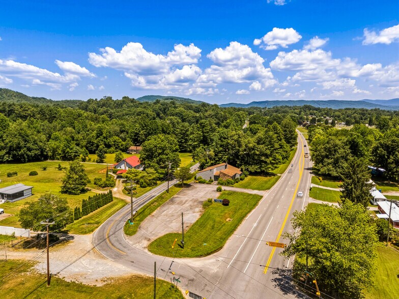 More Photos Of 675 Hendersonville Hwy, Pisgah Forest Office For Sale