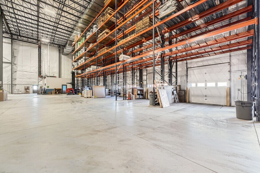 More Photos Of 7019 S Jordan Rd, Centennial Warehouse For Lease