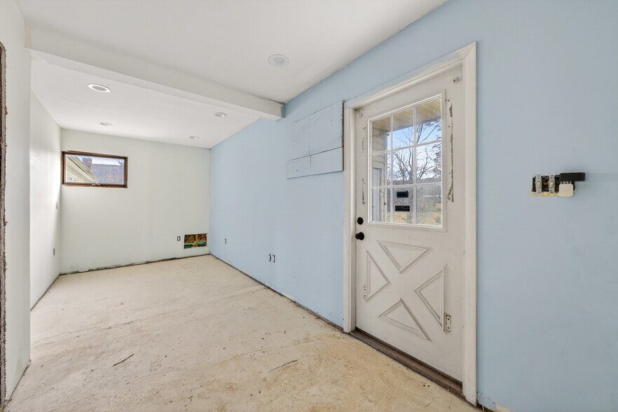 More Photos Of 1980 US-209, Brodheadsville Office Residential For Sale