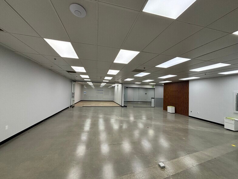 More Photos Of 2705 Media Center Dr, Los Angeles Warehouse For Lease