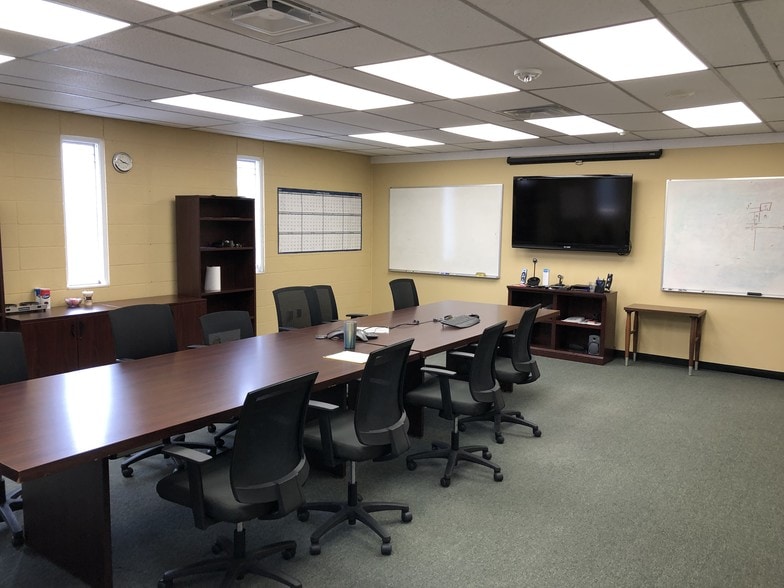 More Photos Of 6540 E Apache St, Tulsa Warehouse For Sale