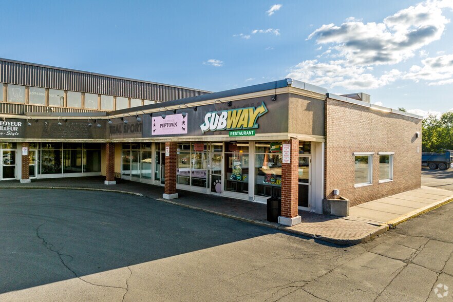 More Photos Of 90 Rue Morgan, Baie-d'Urfé General Retail For Lease