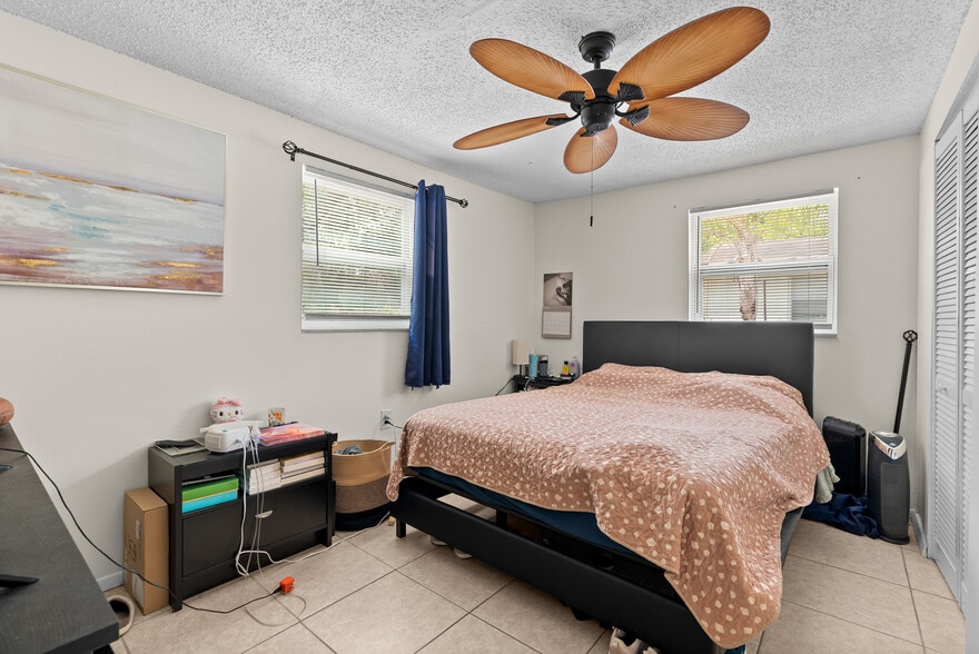 More Photos Of 8040 47th Ave N, Saint Petersburg Apartments For Sale