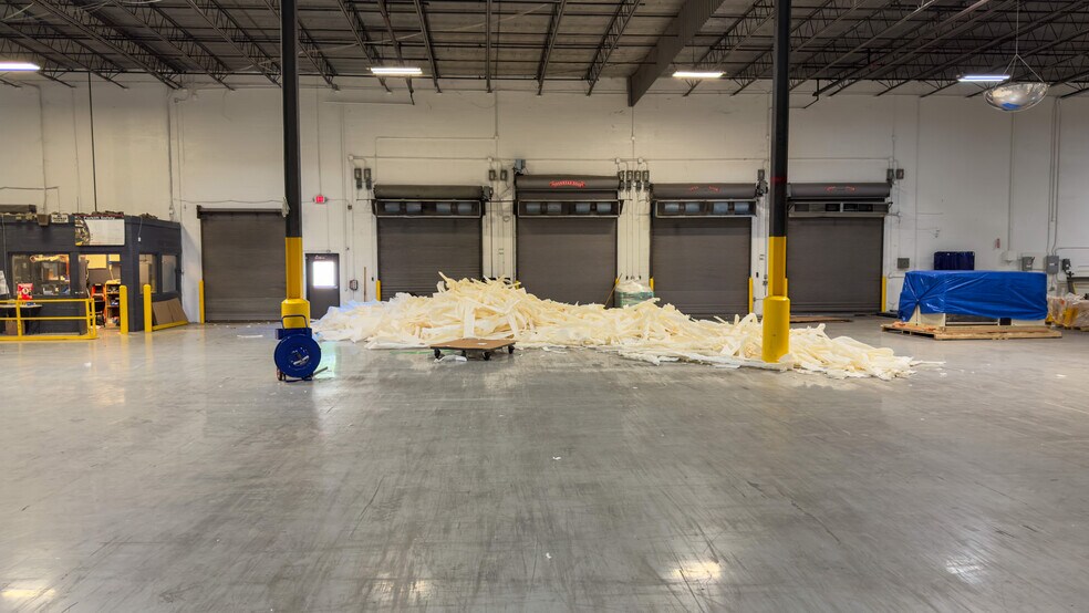 More Photos Of 2400 Mellon Ct, Decatur Distribution For Lease