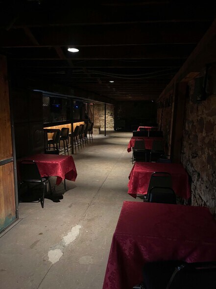 More Photos Of 122 N Locust St, Denton Restaurant For Lease