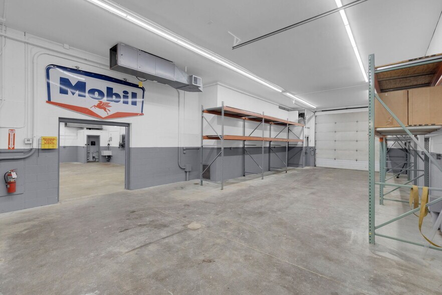 More Photos Of 75 Commerce Cir, Durham Service For Lease