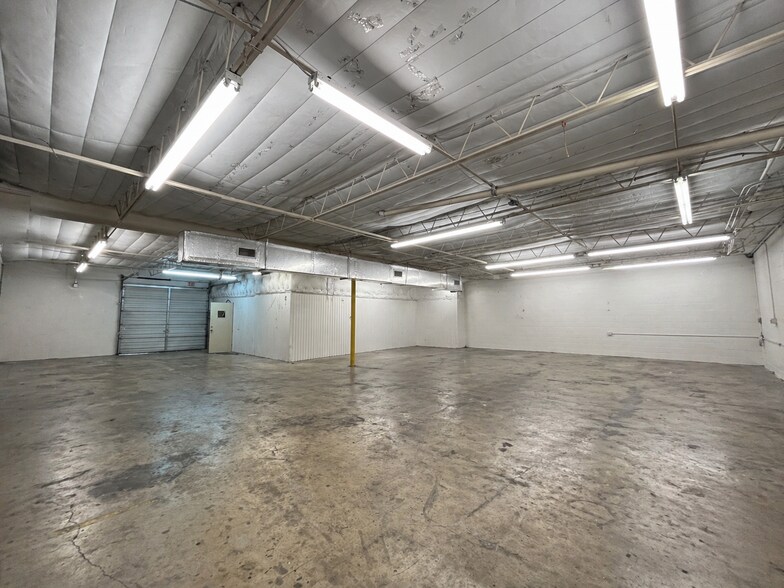 More Photos Of 820 Shelby Ln, Austin Warehouse For Lease