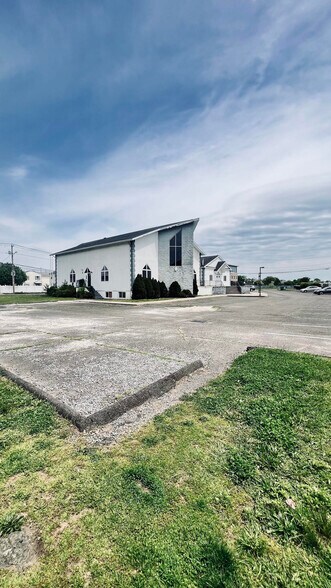 More Photos Of 240 Hamilton St, Bridgeport Land For Sale