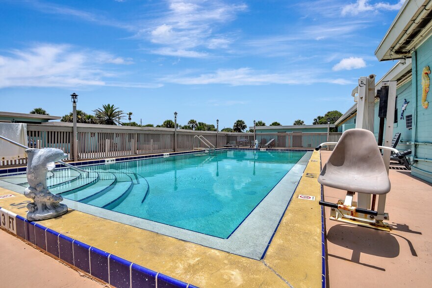 More Photos Of 808 S Atlantic Ave, Daytona Beach Hospitality For Sale