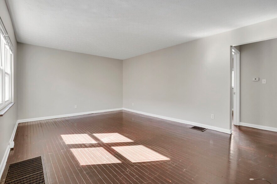 More Photos Of 1865-1867 Agler Rd, Columbus Multifamily For Sale