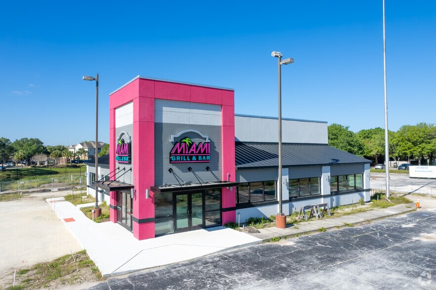 Primary Photo Of 5320 N Orange Blossom Trl, Orlando Restaurant For Sale