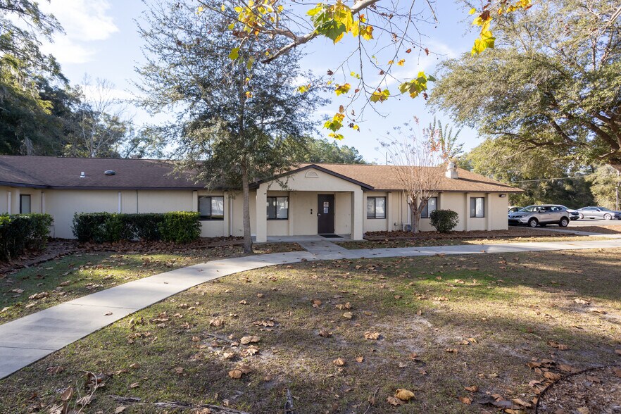 More Photos Of 418 SW 140th Ter, Newberry Unknown For Lease