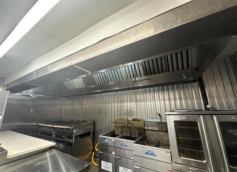 More Photos Of 504 Main St, Varna Restaurant For Sale