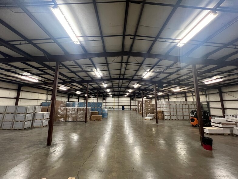 More Photos Of 200 Powercorp Dr, Chattanooga Manufacturing For Lease