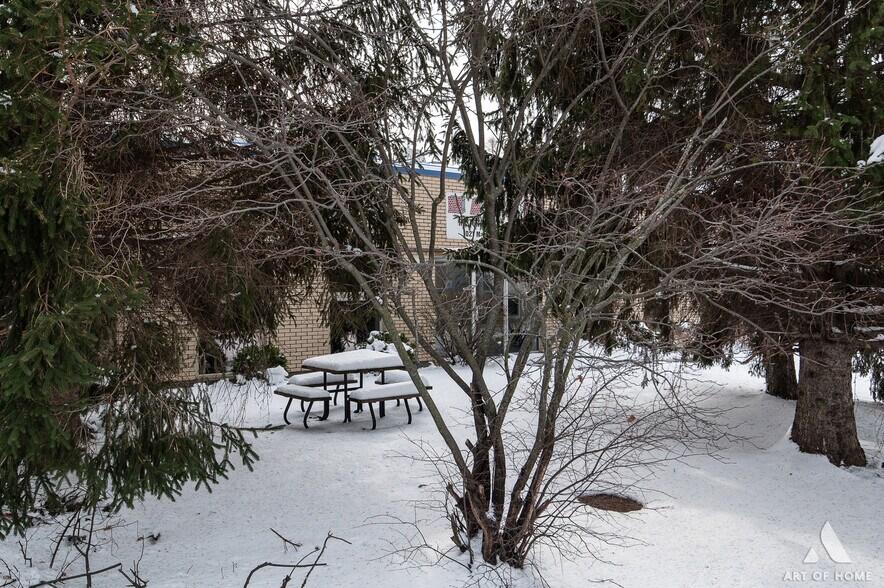 More Photos Of 1021 Maryland Ave, Dolton Manufacturing For Sale