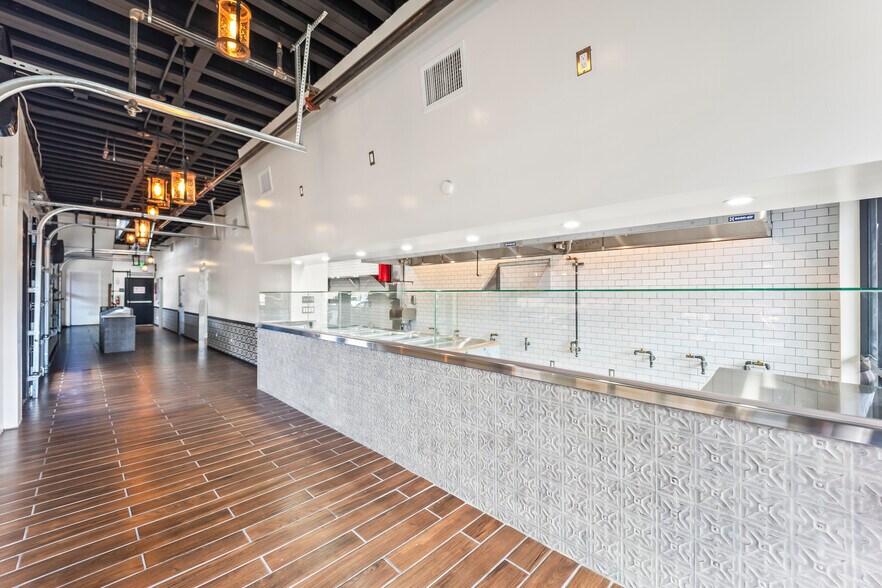 More Photos Of 11100 Downey Ave, Downey Restaurant For Sale