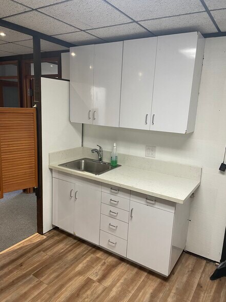 More Photos Of 110 Civic Center Dr, Vista Office For Sale