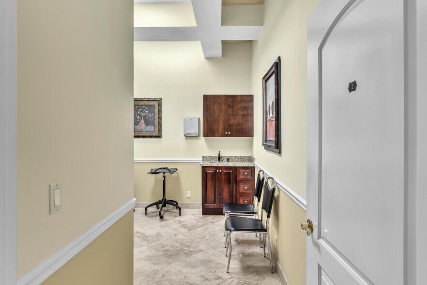 More Photos Of 5341 W Atlantic Ave, Delray Beach Medical For Sale