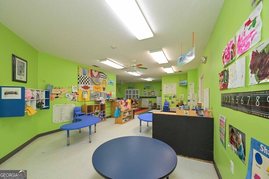 More Photos Of 516 W Bankhead Hwy, Villa Rica Daycare Center For Sale