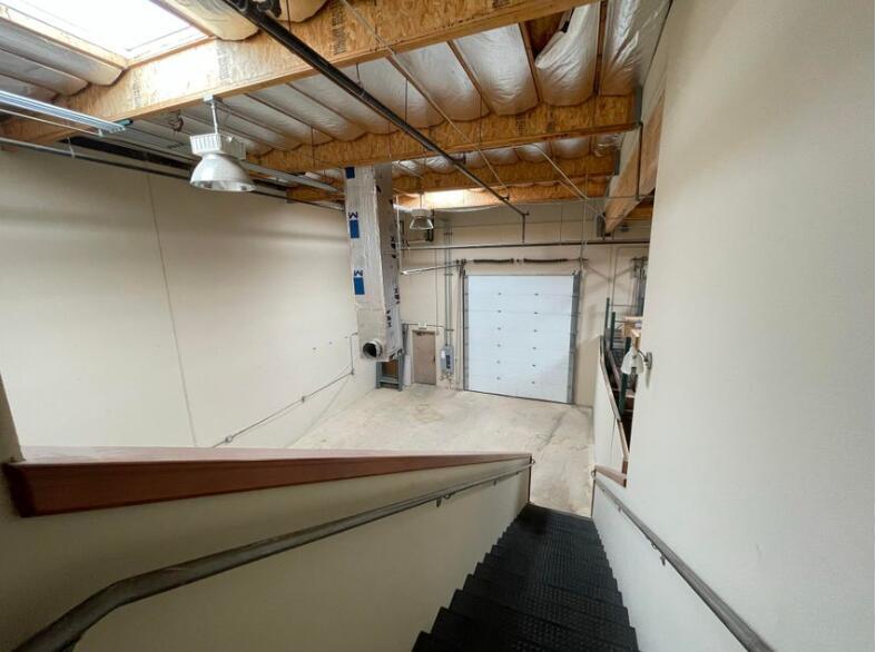 More Photos Of 72088 North Shore St, Thousand Palms Light Distribution For Lease