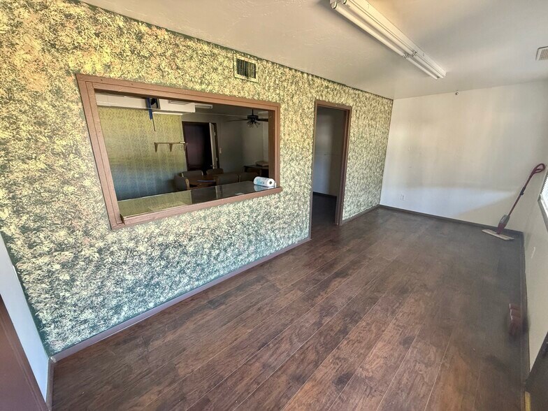 More Photos Of 13284 E Central Ave, Mayer Office Residential For Lease