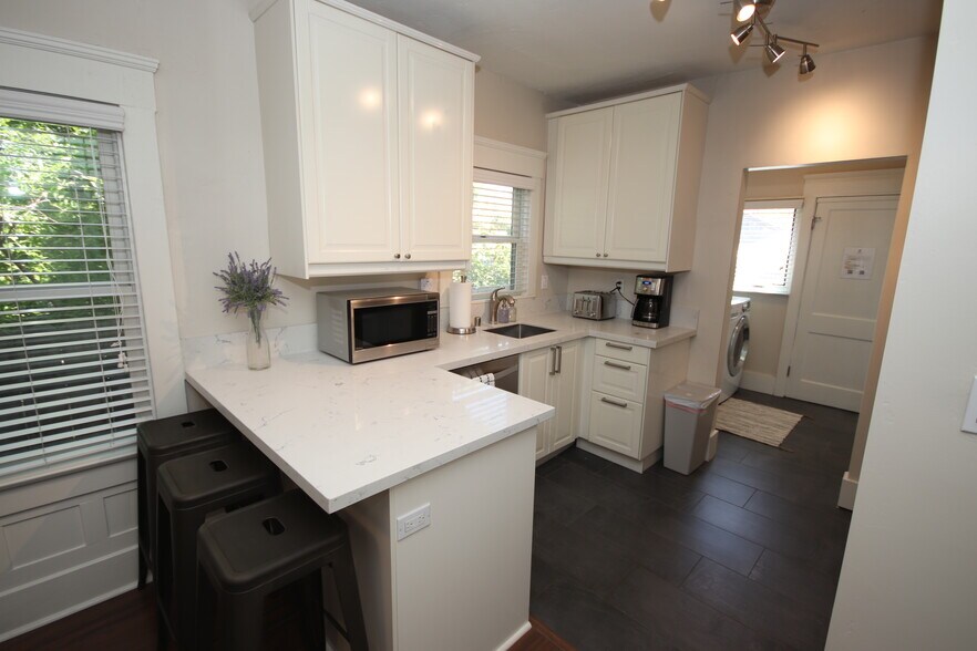 More Photos Of 1505 Fern St, San Diego Apartments For Sale