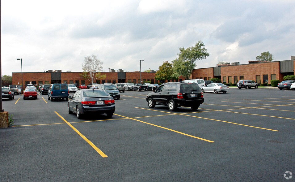 More Photos Of 610-642 Anthony Trl, Northbrook Light Distribution For Sale