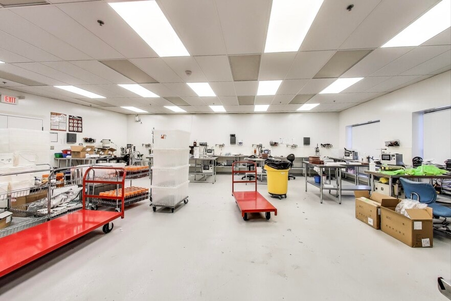 More Photos Of 5511 95th Ave, Kenosha Warehouse For Sale