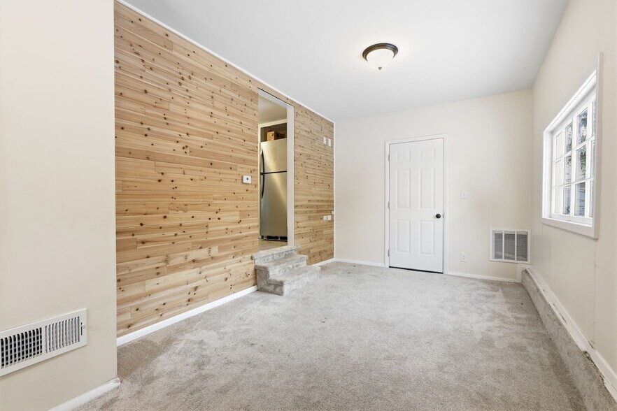 More Photos Of 2695 Main St, Lawrence Apartments For Sale