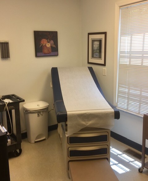 More Photos Of 1358 Boston Post Rd, Old Saybrook Medical For Lease